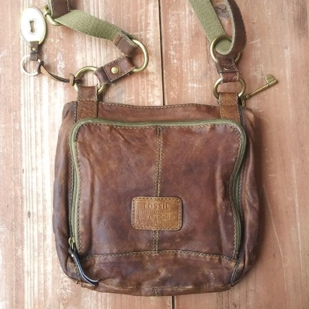 Fossil leather crossbody vintage